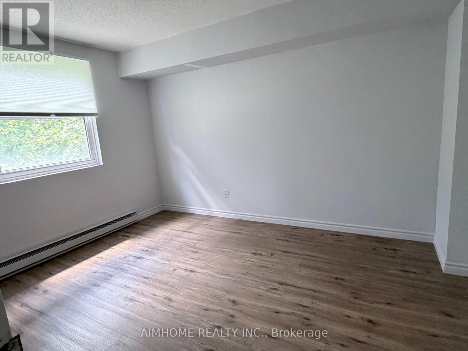 109 Westmount Road N, Waterloo, Ontario  N2L 5G5 - Photo 13 - X12789520