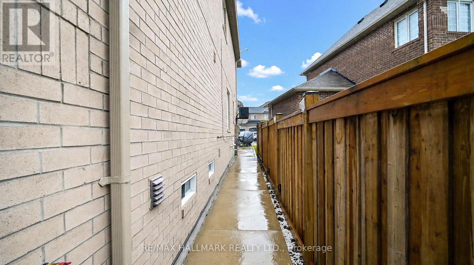 22 Bailey Place, Brampton, Ontario  L6Z 0C8 - Photo 35 - W13410782
