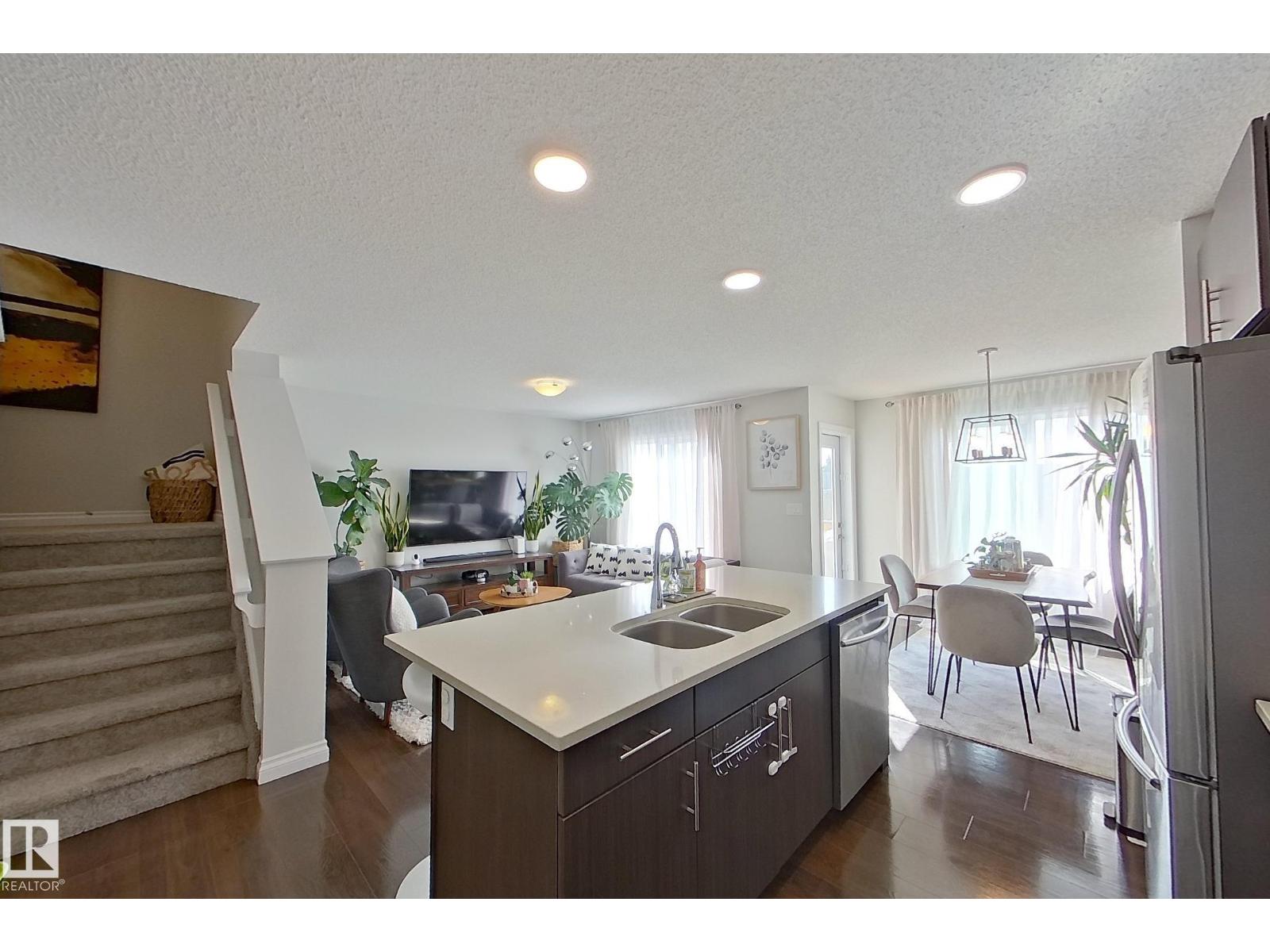 491 Ebbers Wy NW, Edmonton, Alberta  T5Y 3T7 - Photo 9 - E4490915