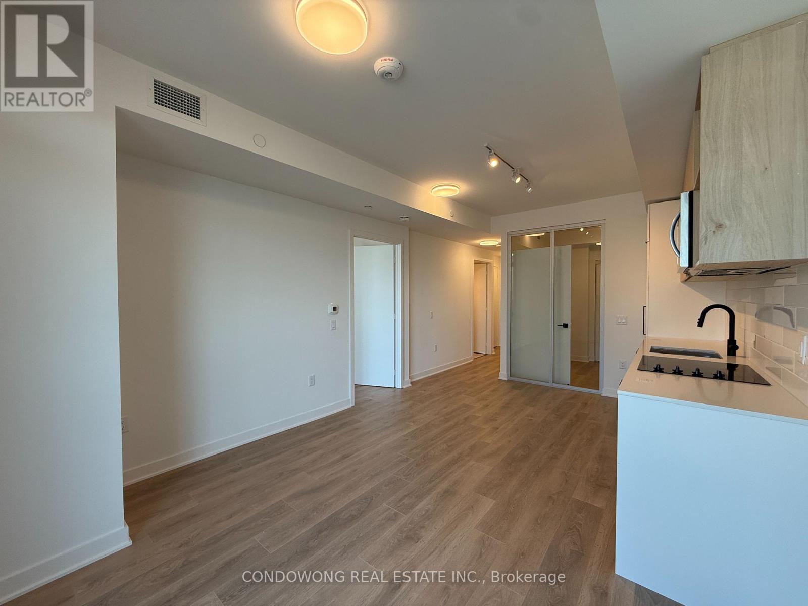 513 - 1185 Dupont Street, Toronto, Ontario  M6H 0G5 - Photo 4 - W13411094