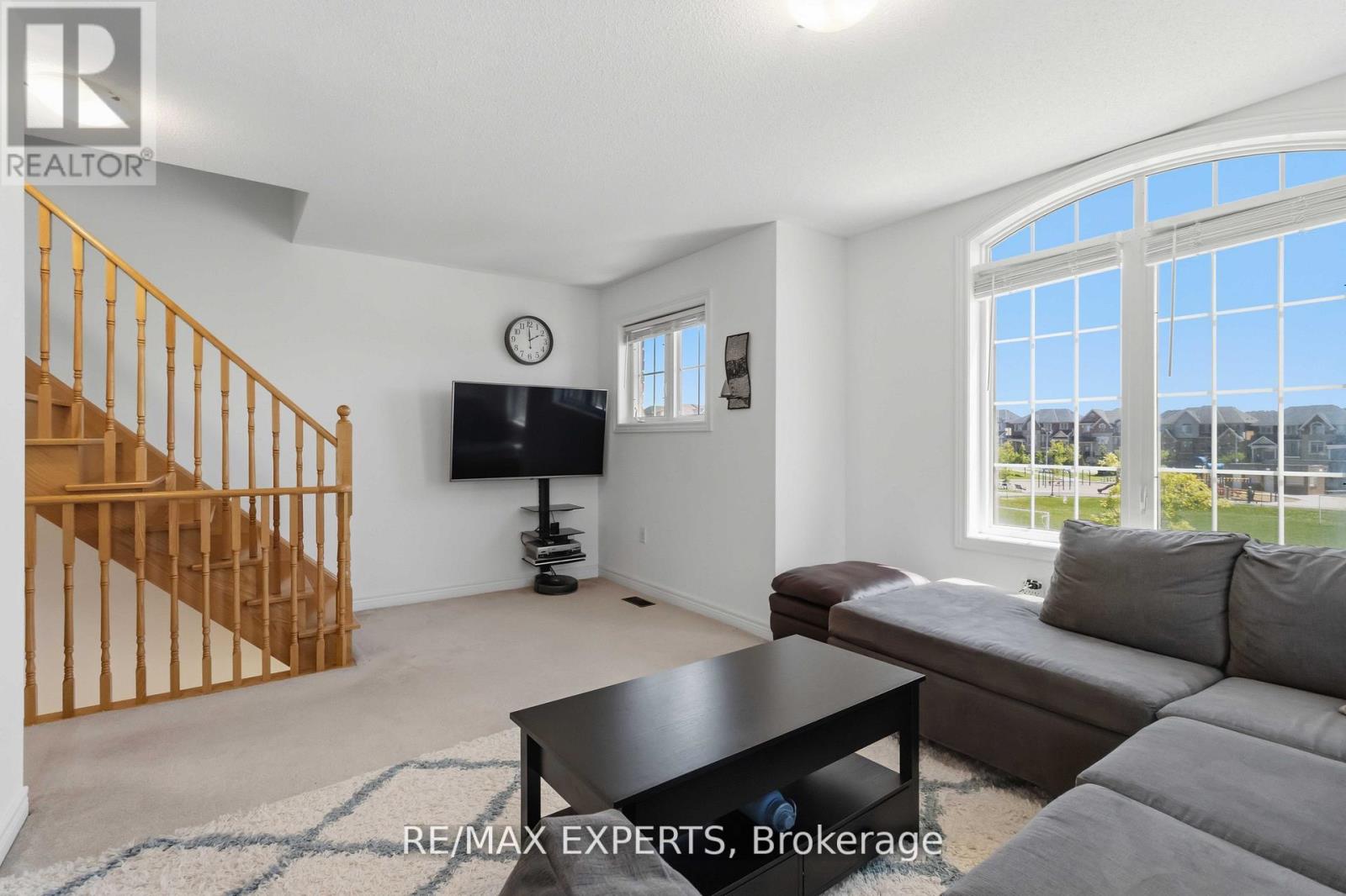 245 Isaac Devins Boulevard, Toronto, Ontario  M9M 0B6 - Photo 17 - W13411124