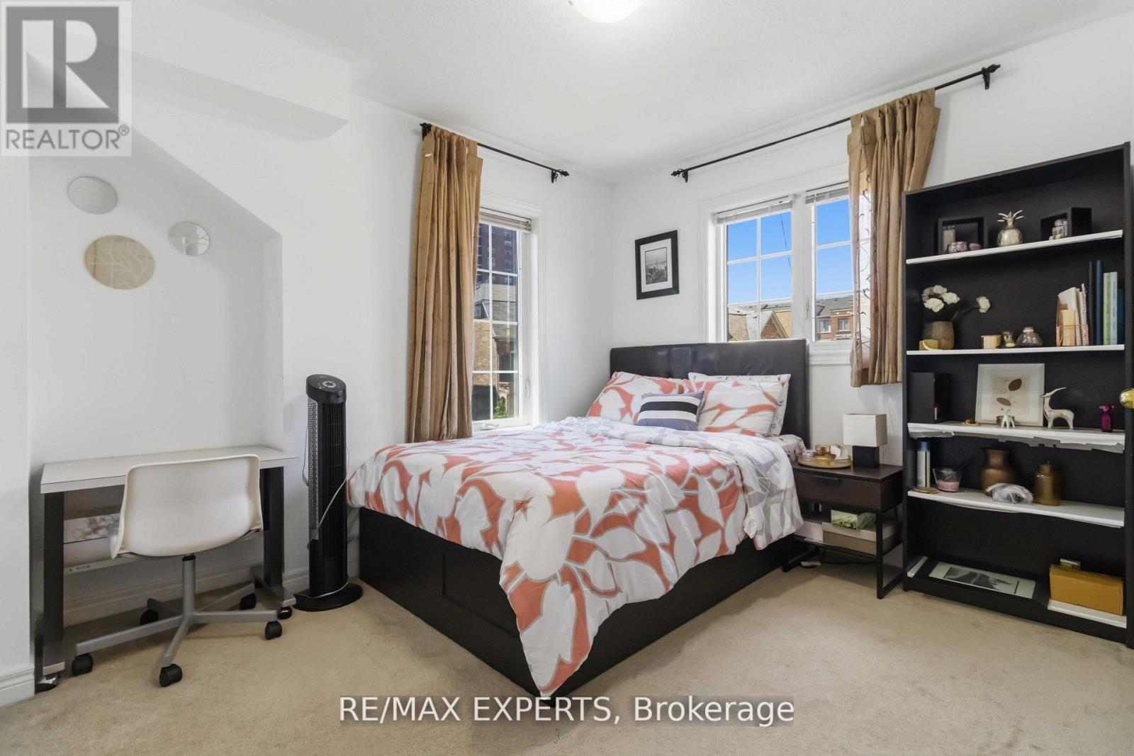 245 Isaac Devins Boulevard, Toronto, Ontario  M9M 0B6 - Photo 22 - W13411124