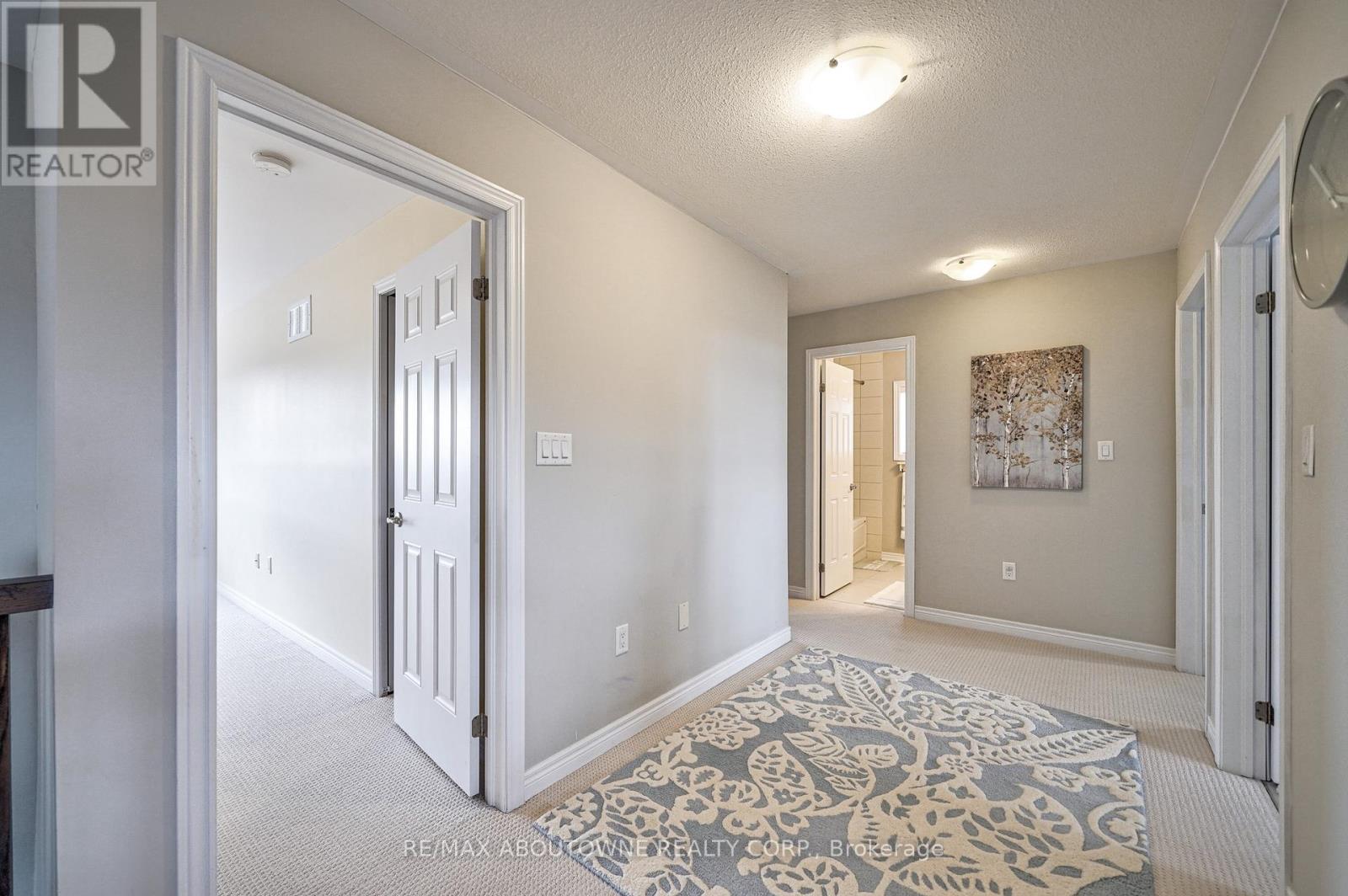 Upper - 195 Greti Drive, Hamilton, Ontario  L9B 1P9 - Photo 26 - X13411092