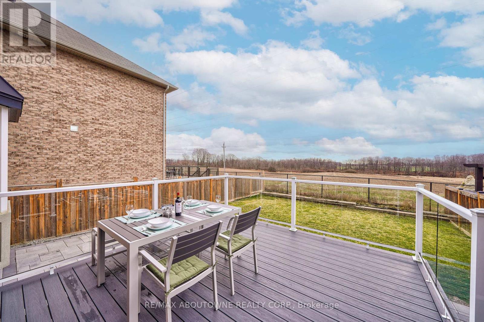 Upper - 195 Greti Drive, Hamilton, Ontario  L9B 1P9 - Photo 44 - X13411092