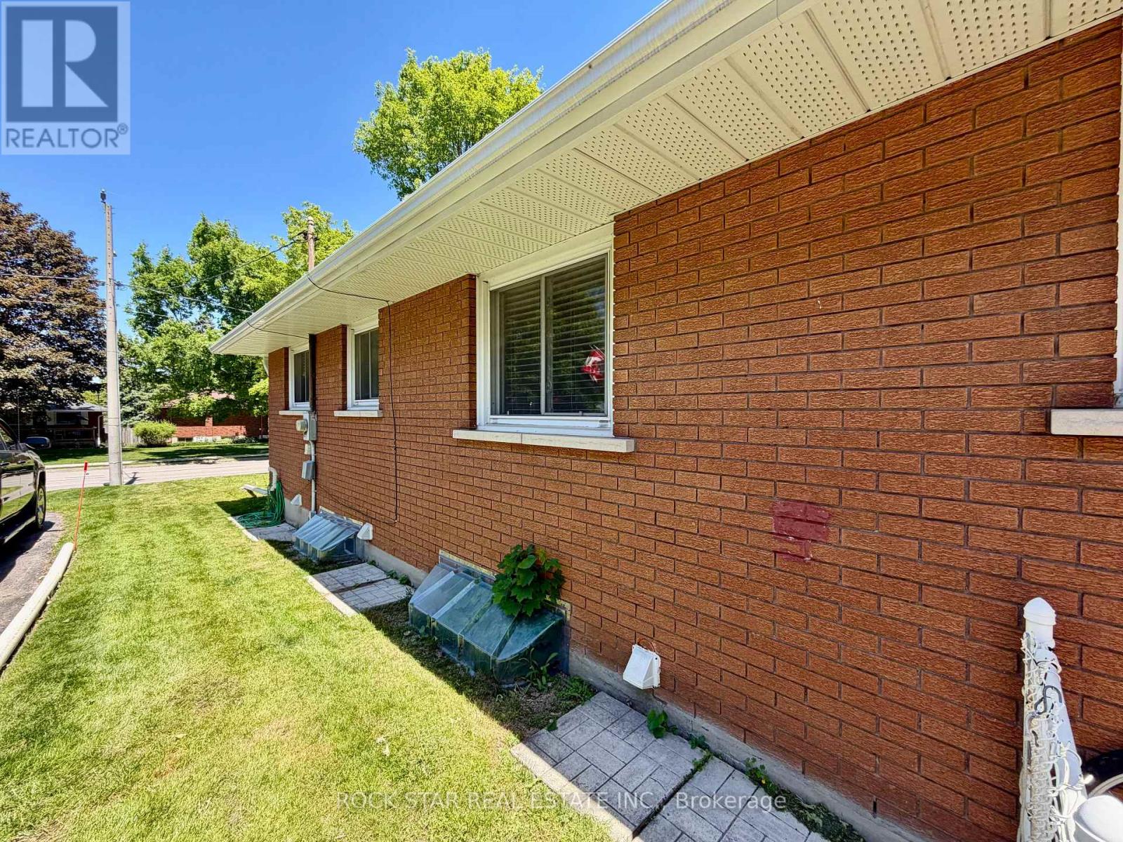27 Elizabeth Street, Cambridge, Ontario  N3C 2T2 - Photo 32 - X13411098