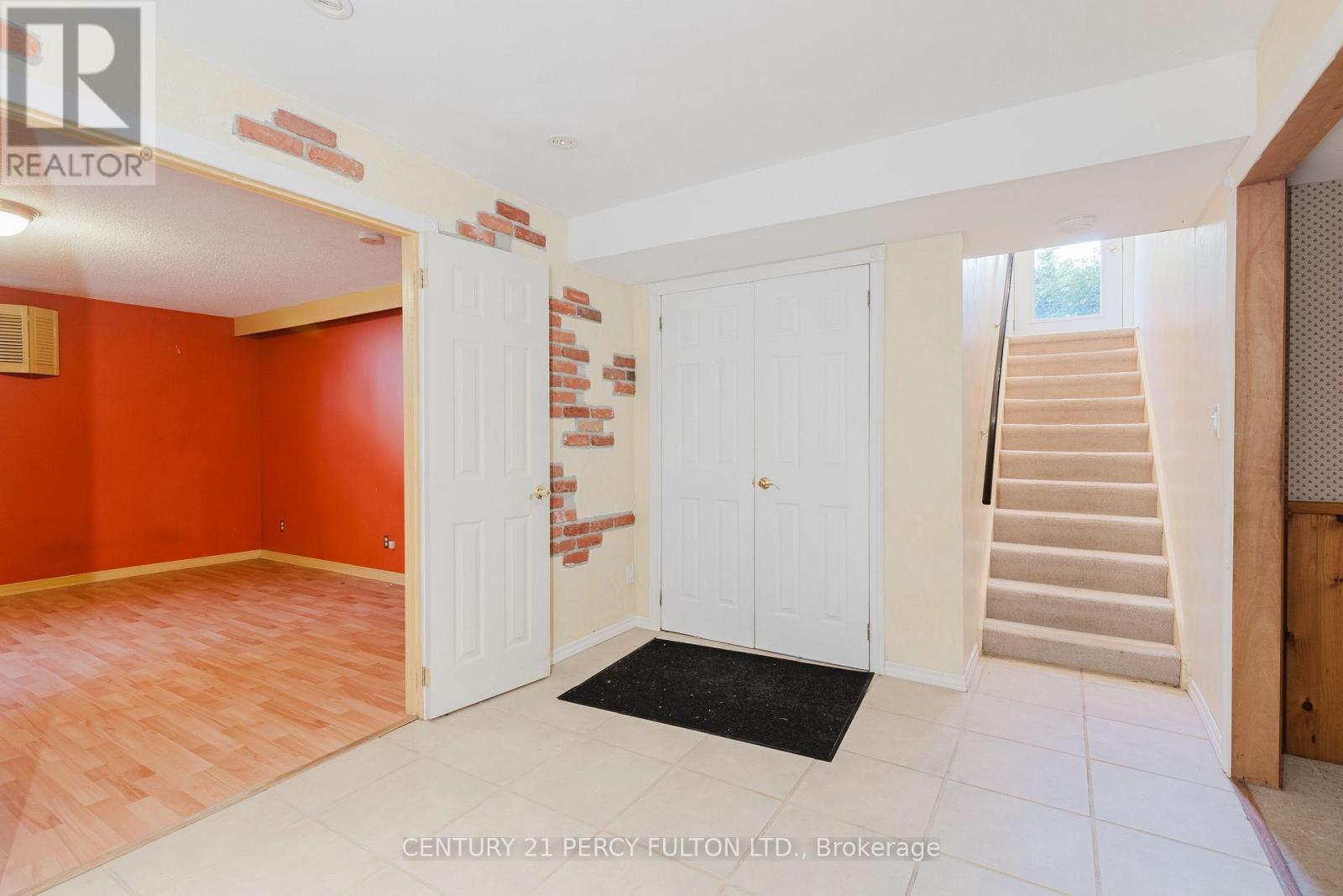 10208 Tenth Line, Halton Hills, Ontario  L0P 1K0 - Photo 19 - W13250090