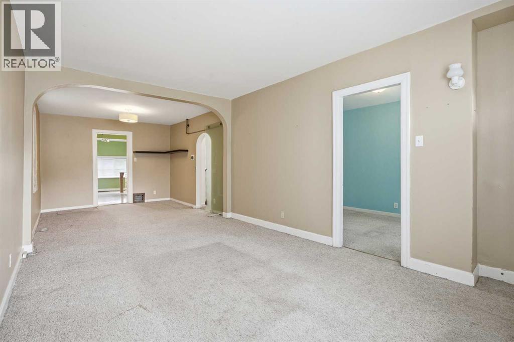 919 20 Avenue NW, Calgary, Alberta  T2M 1E6 - Photo 11 - A2318248