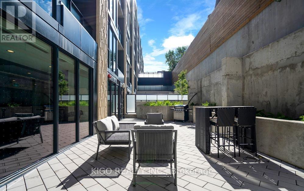 602 - 840 St Clair Avenue W, Toronto, Ontario  M6C 0A4 - Photo 11 - C13411168