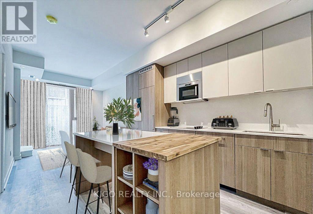 602 - 840 St Clair Avenue W, Toronto, Ontario  M6C 0A4 - Photo 2 - C13411168