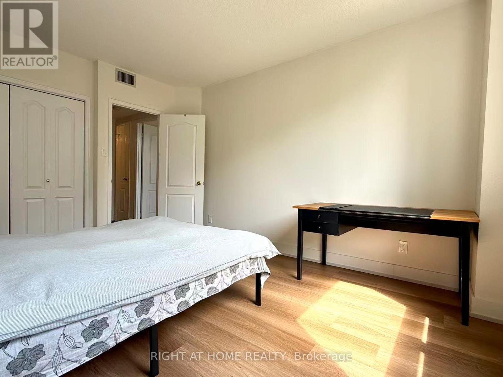301 - 1901 Pilgrims Way, Oakville, Ontario  L6M 2W9 - Photo 25 - W13411156
