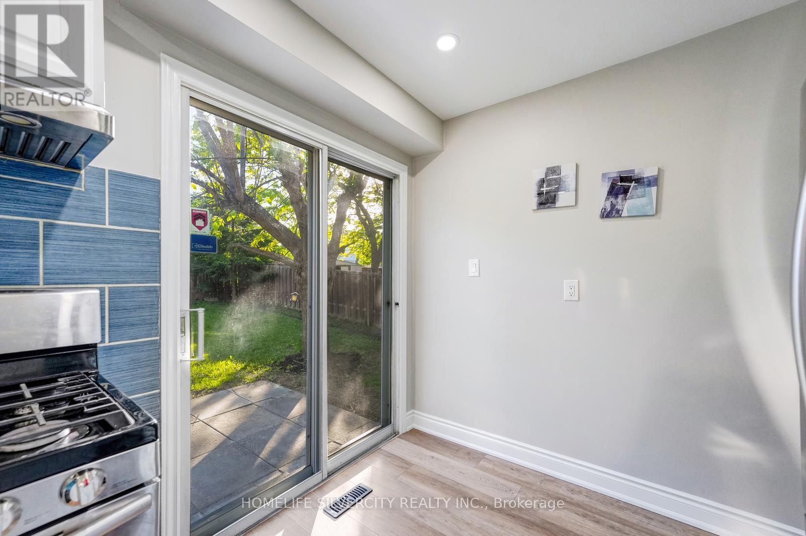 3 Folkstone Crescent, Brampton, Ontario  L6T 3M4 - Photo 15 - W13411186