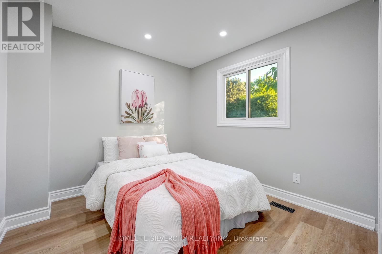 3 Folkstone Crescent, Brampton, Ontario  L6T 3M4 - Photo 22 - W13411186