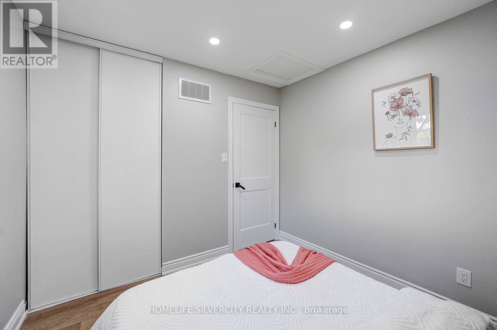 3 Folkstone Crescent, Brampton, Ontario  L6T 3M4 - Photo 23 - W13411186