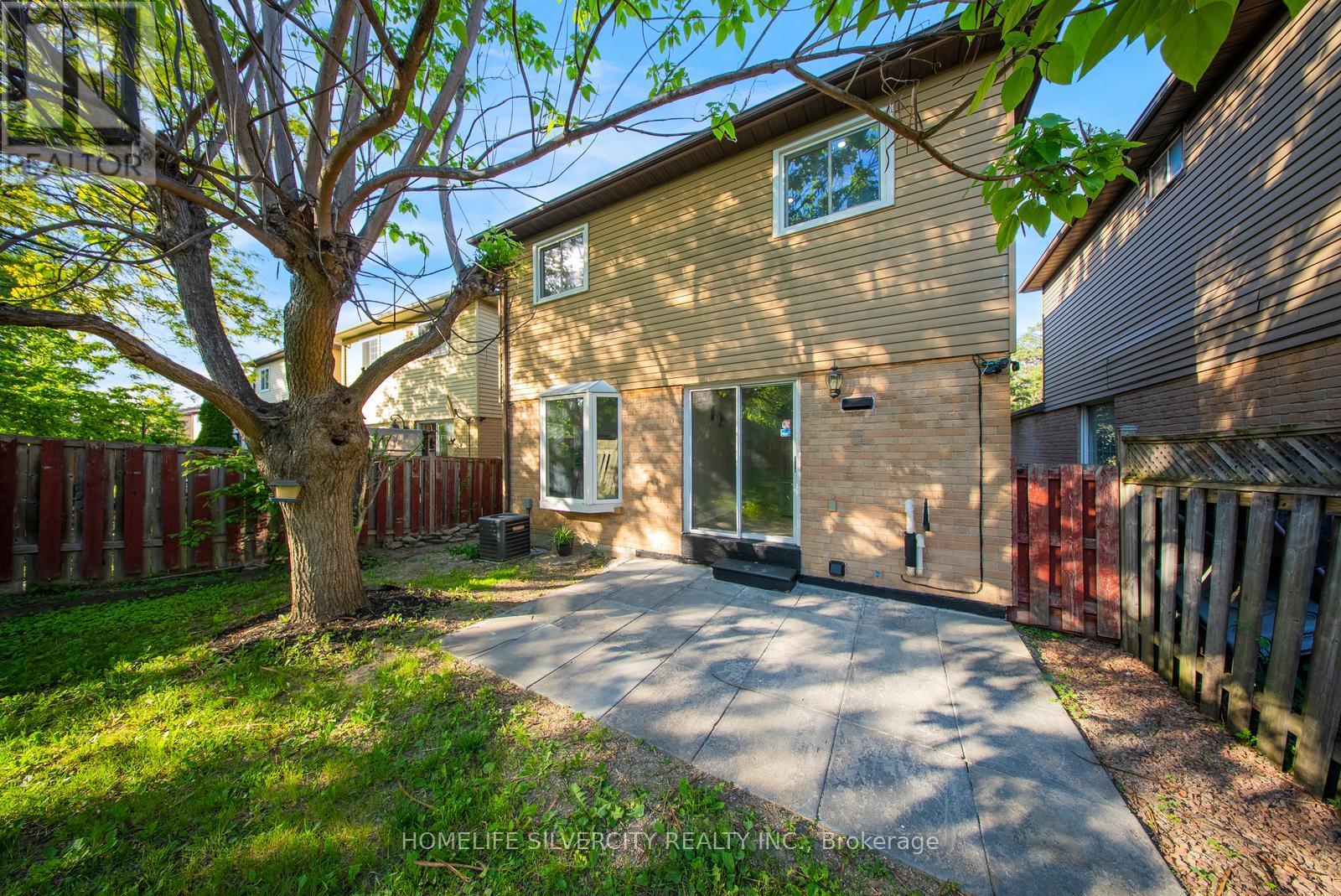 3 Folkstone Crescent, Brampton, Ontario  L6T 3M4 - Photo 35 - W13411186