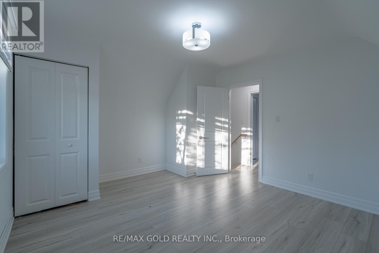 2015 Stanfield Road, Mississauga, Ontario  L4Y 1R2 - Photo 20 - W13233224