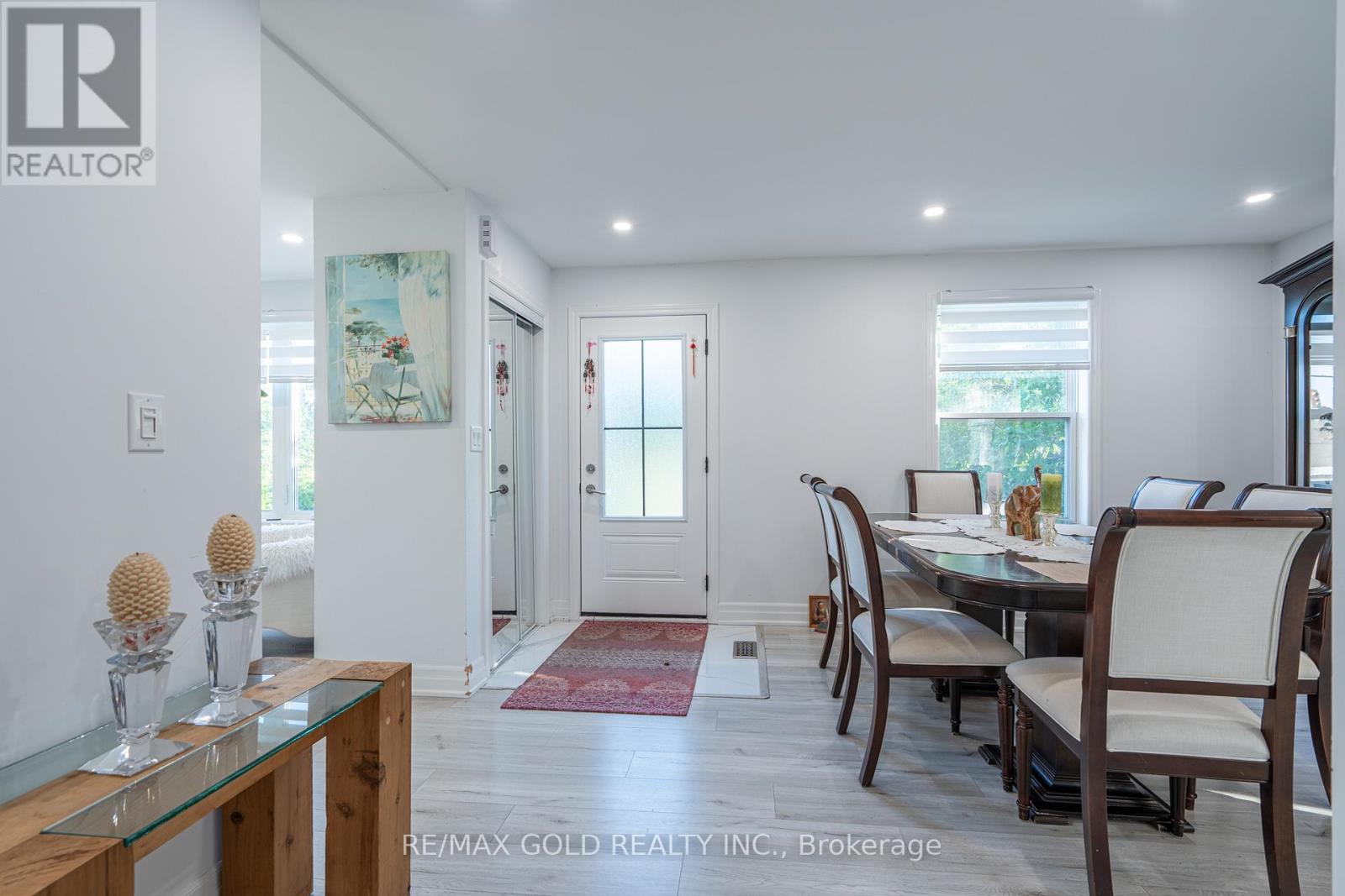 2015 Stanfield Road, Mississauga, Ontario  L4Y 1R2 - Photo 4 - W13233224