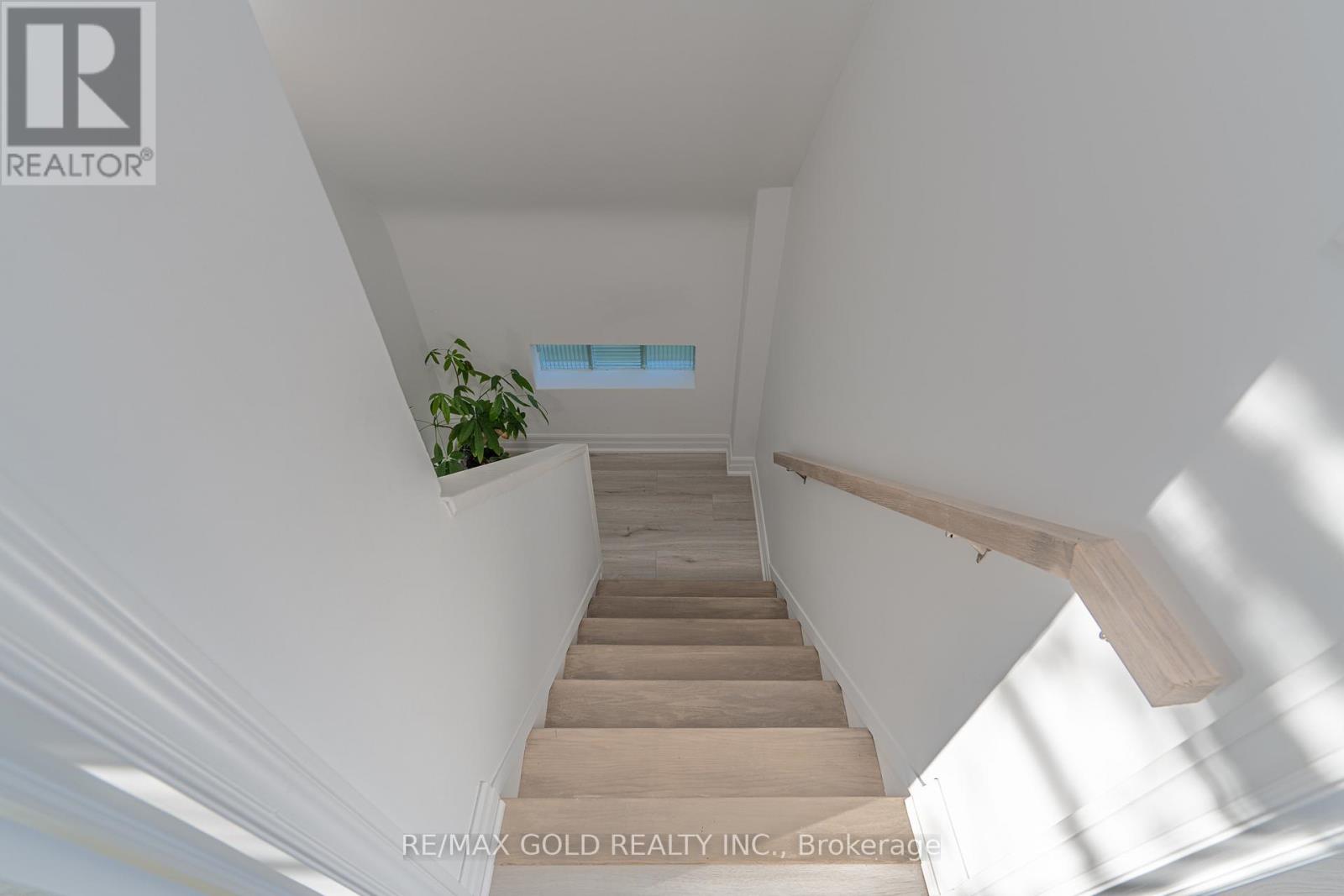 2015 Stanfield Road, Mississauga, Ontario  L4Y 1R2 - Photo 16 - W13233224