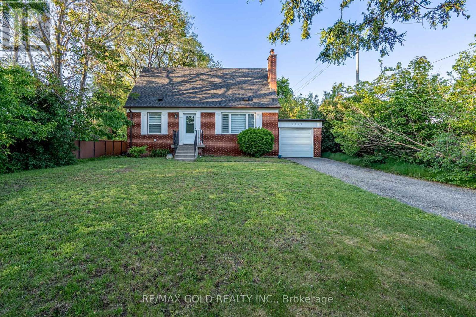 2015 STANFIELD ROAD, Mississauga, Ontario
