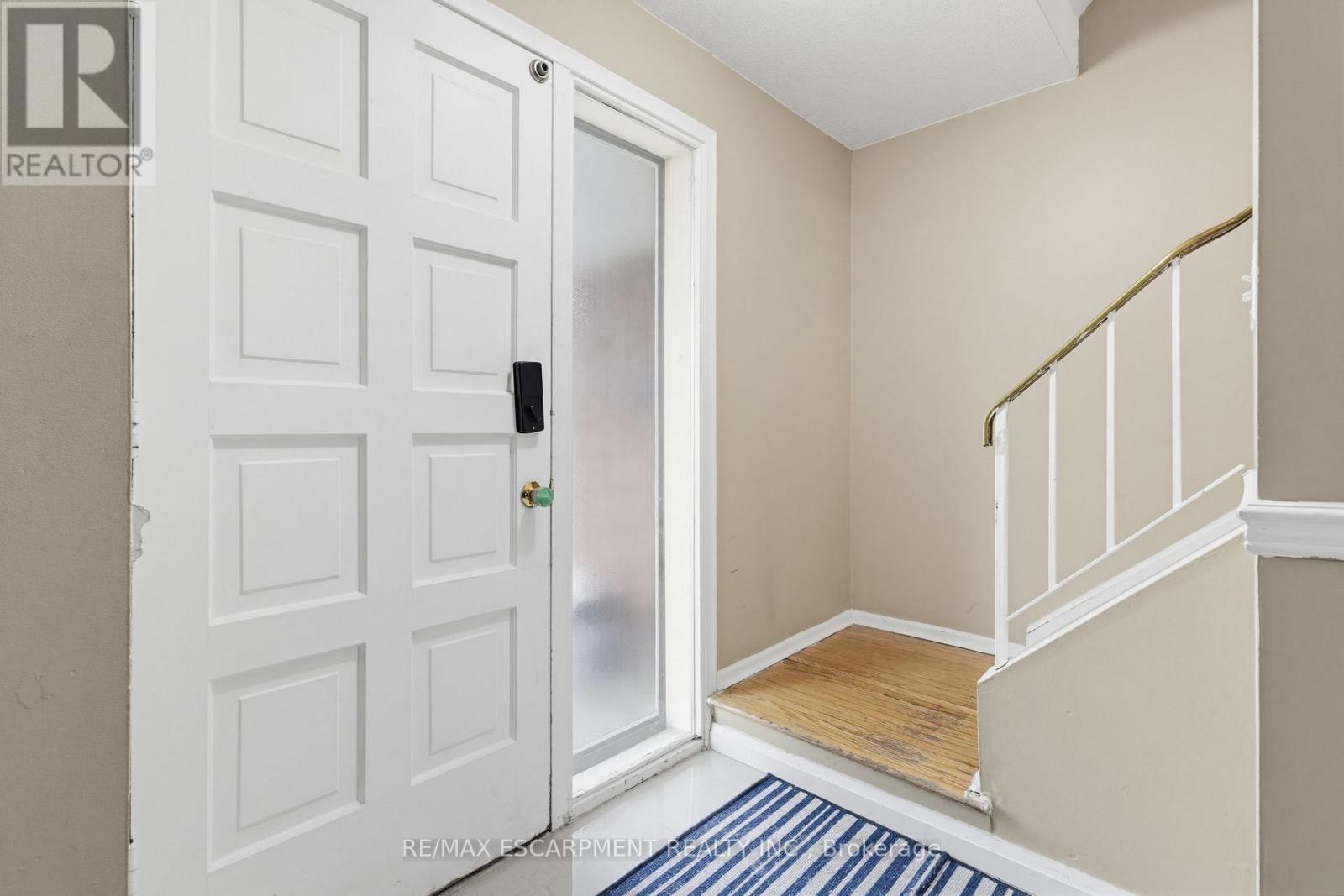 55 Yarmouth Court, Hamilton, Ontario  L8S 3E2 - Photo 7 - X13062884