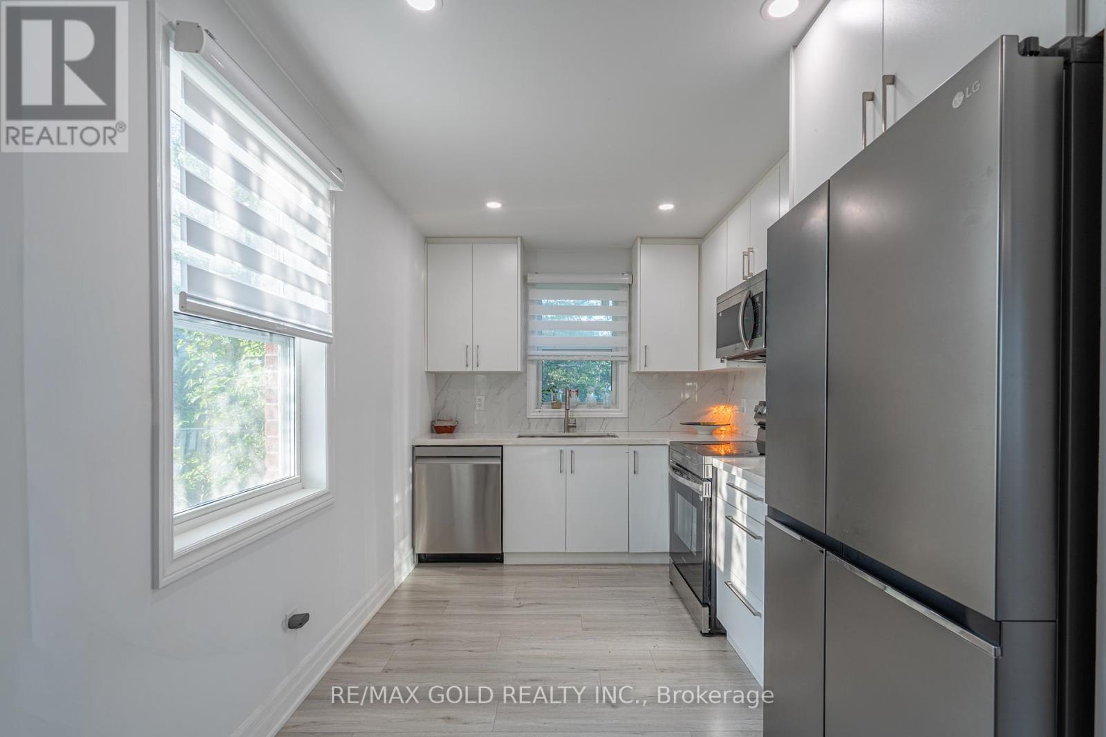 2015 Stanfield Road, Mississauga, Ontario  L4Y 1R2 - Photo 7 - W13233224