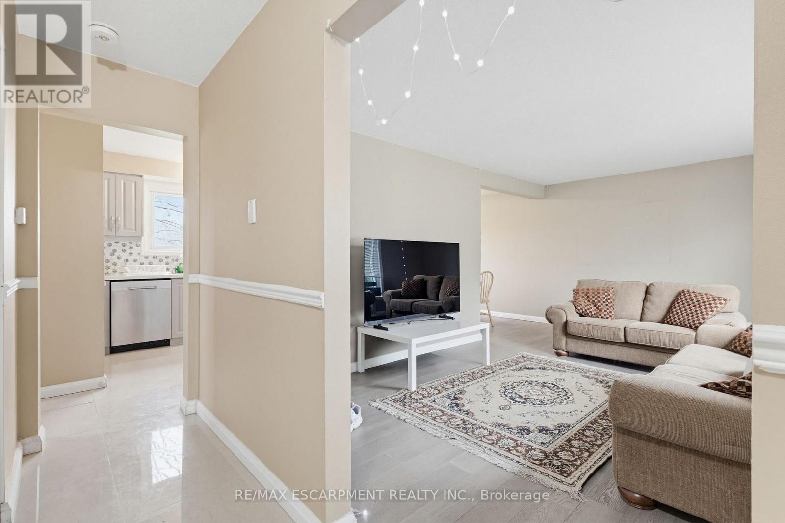 55 Yarmouth Court, Hamilton, Ontario  L8S 3E2 - Photo 8 - X13062884