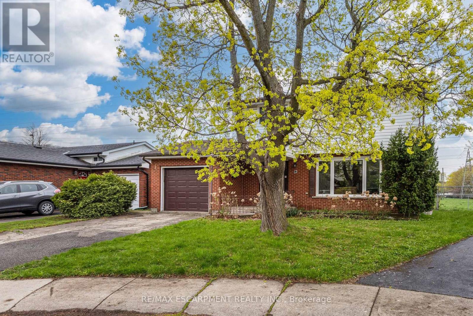 55 Yarmouth Court, Hamilton, Ontario  L8S 3E2 - Photo 5 - X13062884