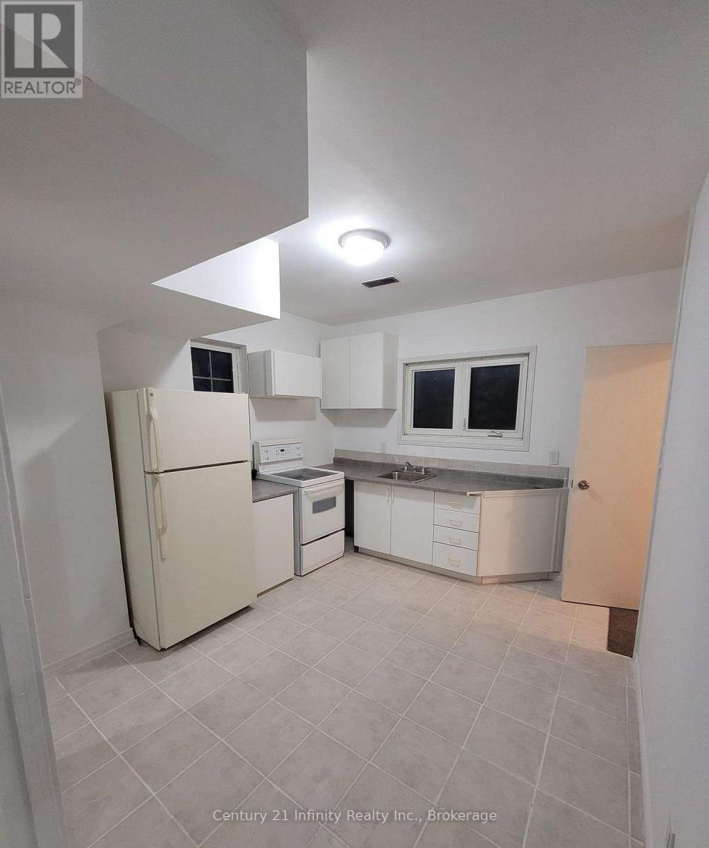 B - 555 Ritson Road S, Oshawa, Ontario  L1H 5K6 - Photo 4 - E13411214