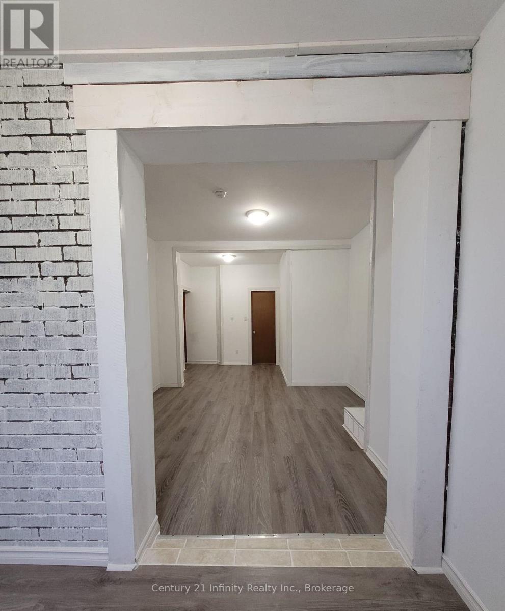 B - 555 Ritson Road S, Oshawa, Ontario  L1H 5K6 - Photo 6 - E13411214