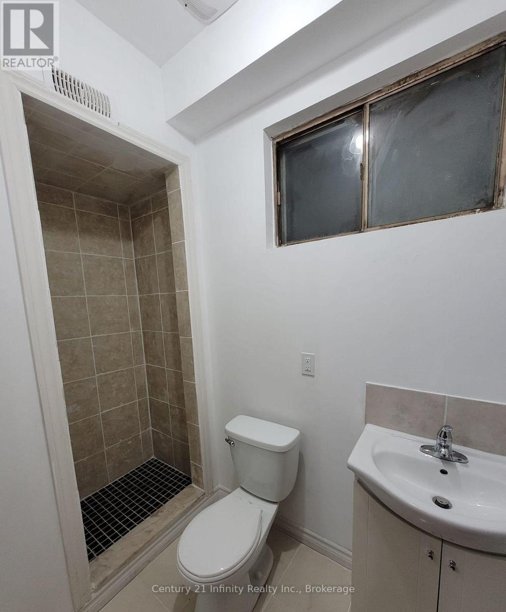 B - 555 Ritson Road S, Oshawa, Ontario  L1H 5K6 - Photo 7 - E13411214