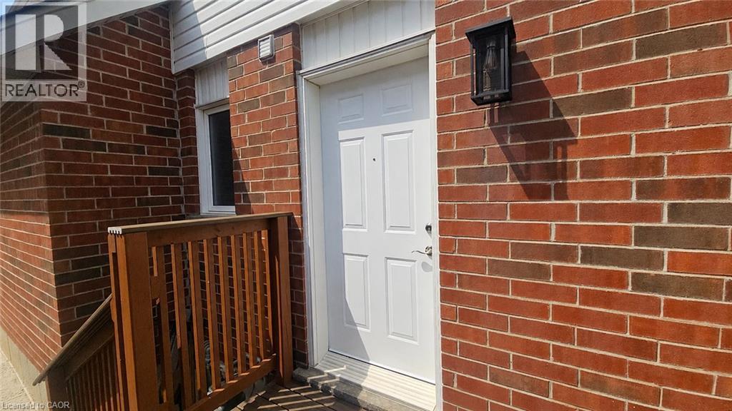 10 Doll Court Unit# Lower, Kitchener, Ontario  N2E 4H1 - Photo 2 - 40837492