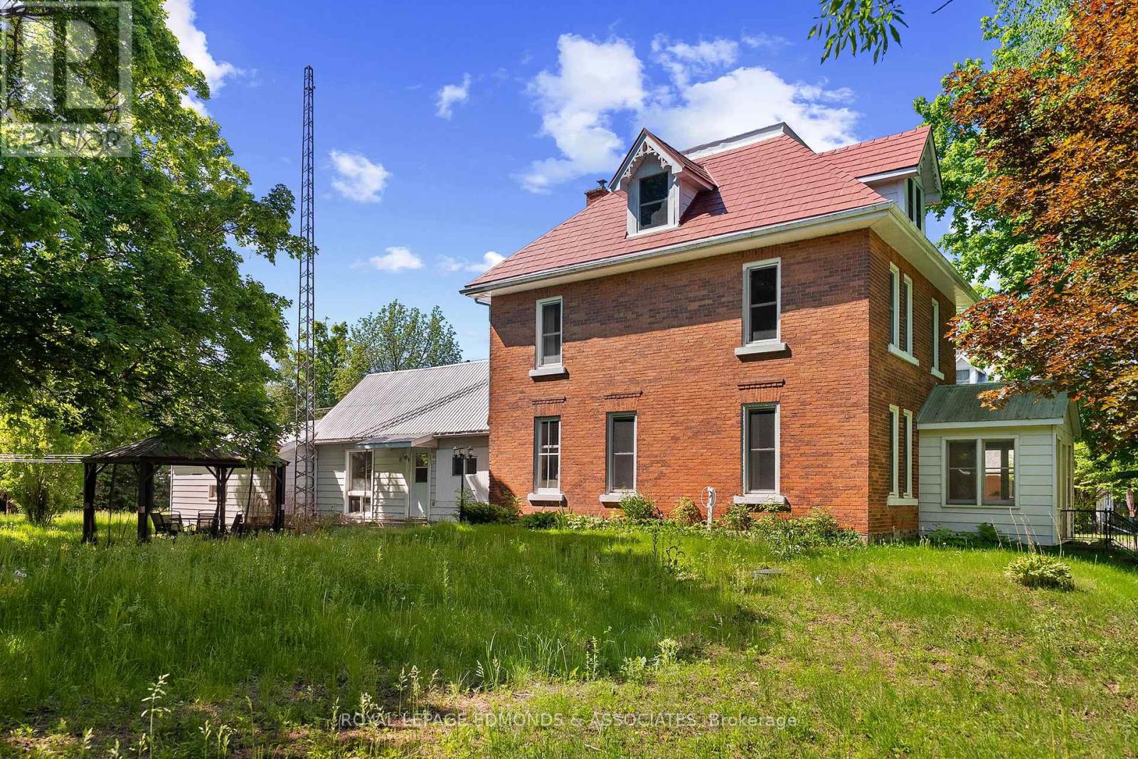 7 Little Street, Whitewater Region, Ontario K0J 1C0 - Photo 38 - X13411250