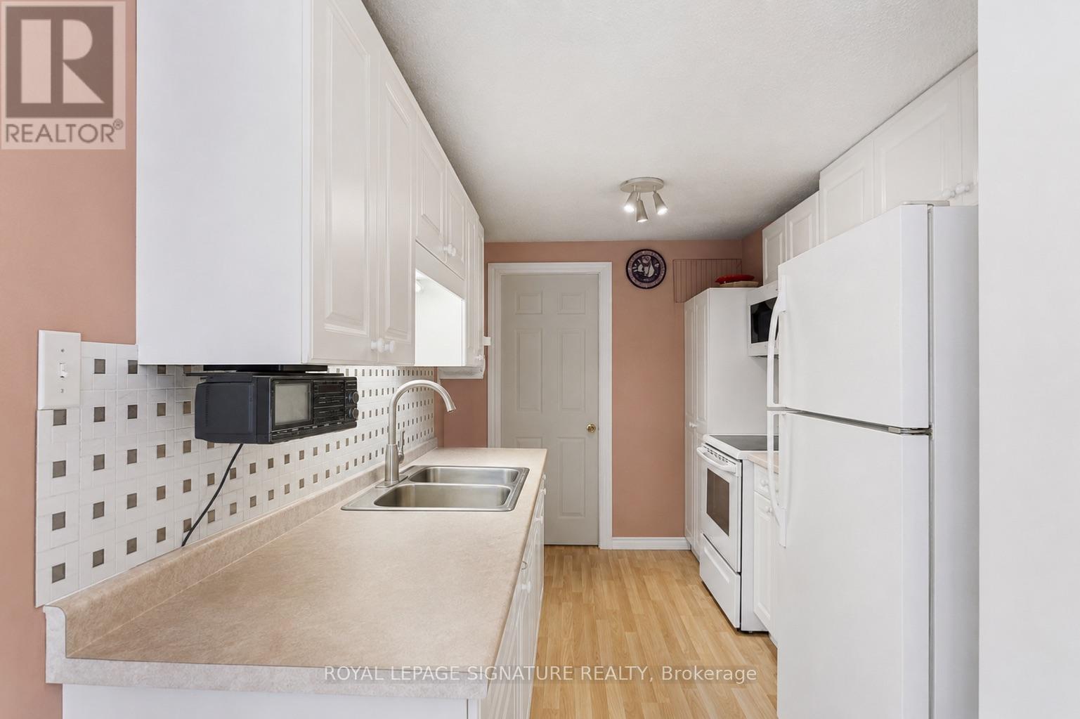 54 Scott Crescent, Barrie, Ontario  L4N 4W3 - Photo 12 - S13410872