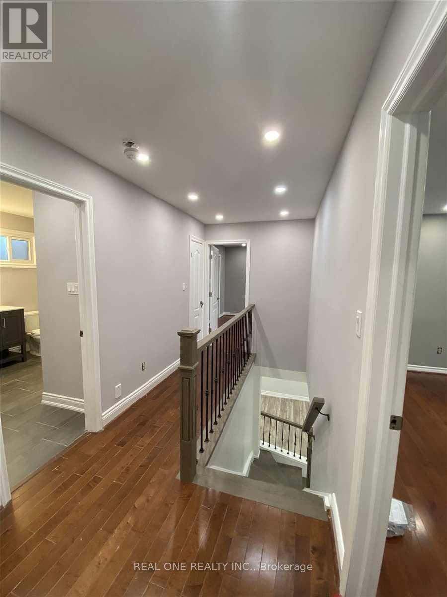 (Main And 2nd Floors) - 81 Eastman Crescent, Newmarket, Ontario  L3Y 5S3 - Photo 23 - N13410176