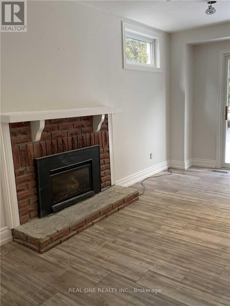 (Main And 2nd Floors) - 81 Eastman Crescent, Newmarket, Ontario  L3Y 5S3 - Photo 10 - N13410176