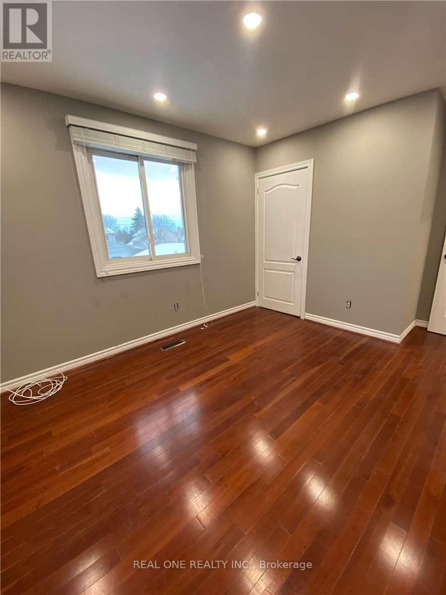 (Main And 2nd Floors) - 81 Eastman Crescent, Newmarket, Ontario  L3Y 5S3 - Photo 14 - N13410176