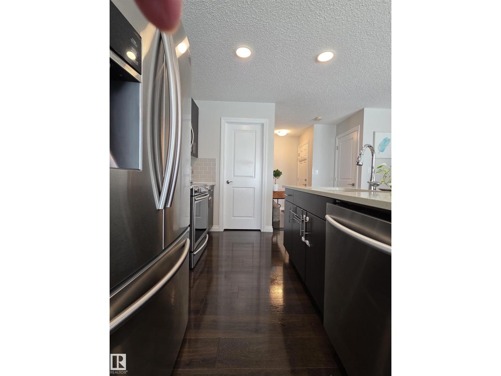 491 Ebbers Wy NW, Edmonton, Alberta  T5Y 3T7 - Photo 6 - E4490915