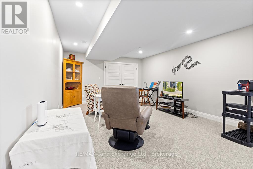 1 - 1 Eagle Court, Saugeen Shores, Ontario  N0H 2C3 - Photo 23 - X13411220