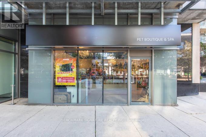 11 Fort York Blvd Boulevard, Toronto, Ontario  M5V 3Y7 - Photo 2 - C13411212