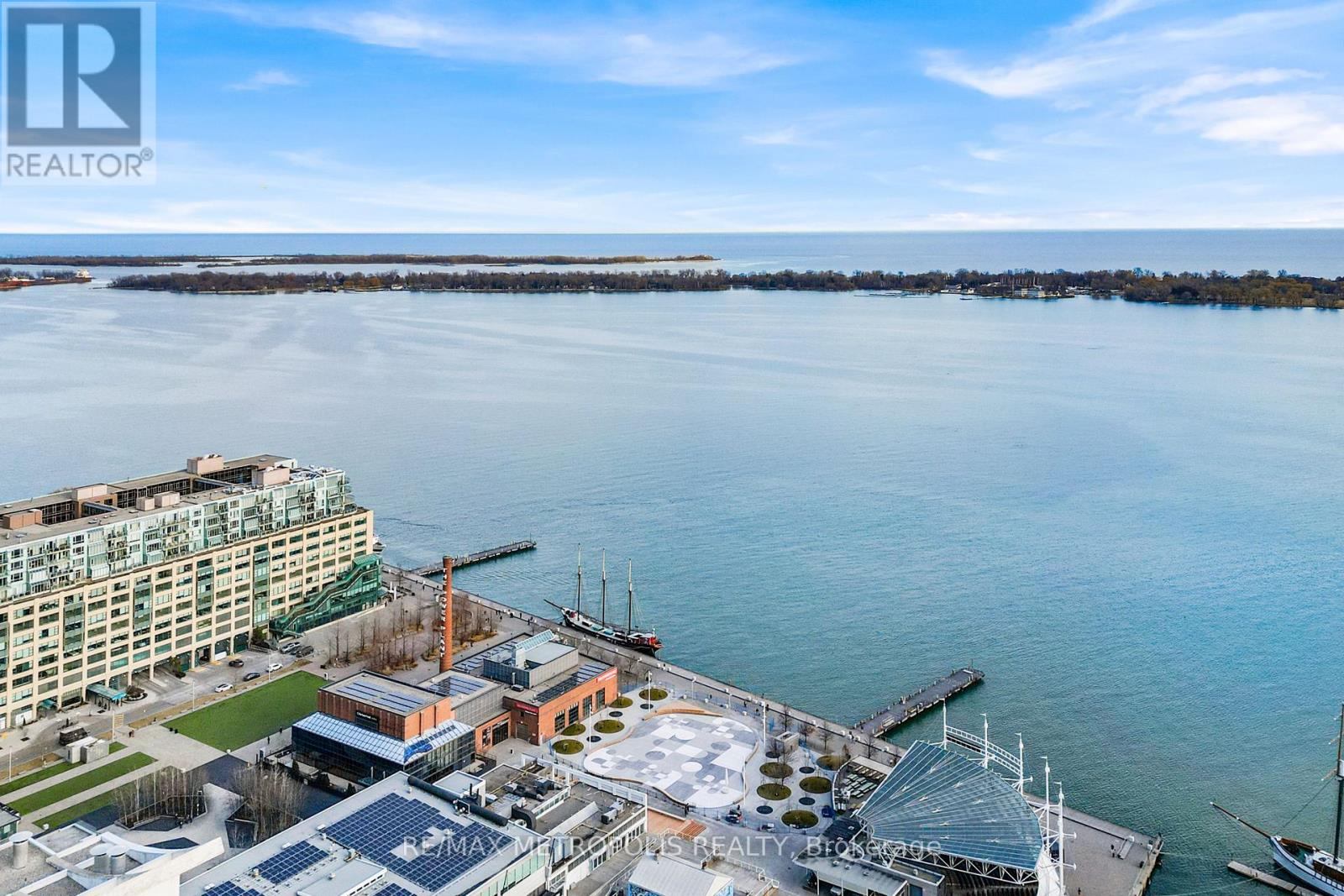 1710 - 1 Scott Street, Toronto, Ontario  M5E 1A1 - Photo 3 - C13411222