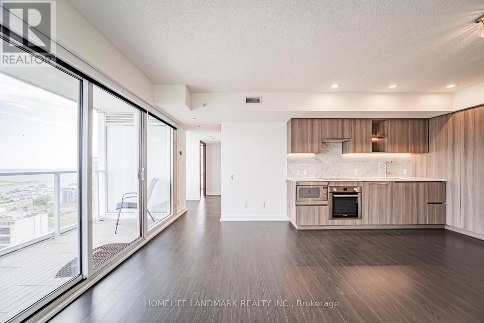 2302 - 17 Bathurst Avenue, Toronto, Ontario  M5V 0N1 - Photo 10 - C13411234