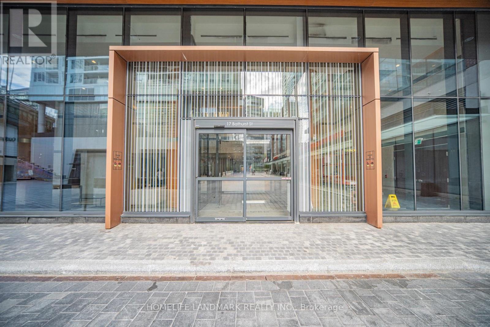 2302 - 17 Bathurst Avenue, Toronto, Ontario  M5V 0N1 - Photo 2 - C13411234