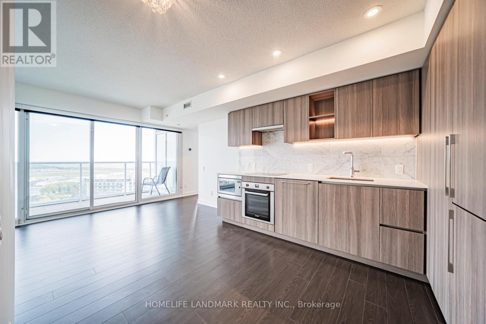 2302 - 17 Bathurst Avenue, Toronto, Ontario  M5V 0N1 - Photo 9 - C13411234