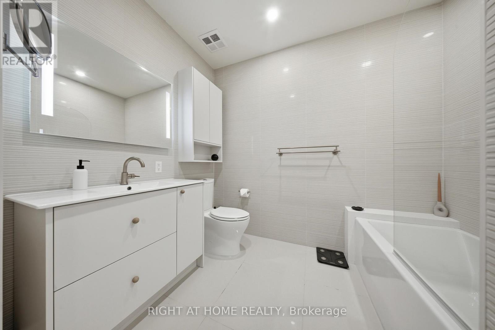 1011 - 155 Dalhousie Street, Toronto, Ontario  M5B 2P7 - Photo 6 - C13411266