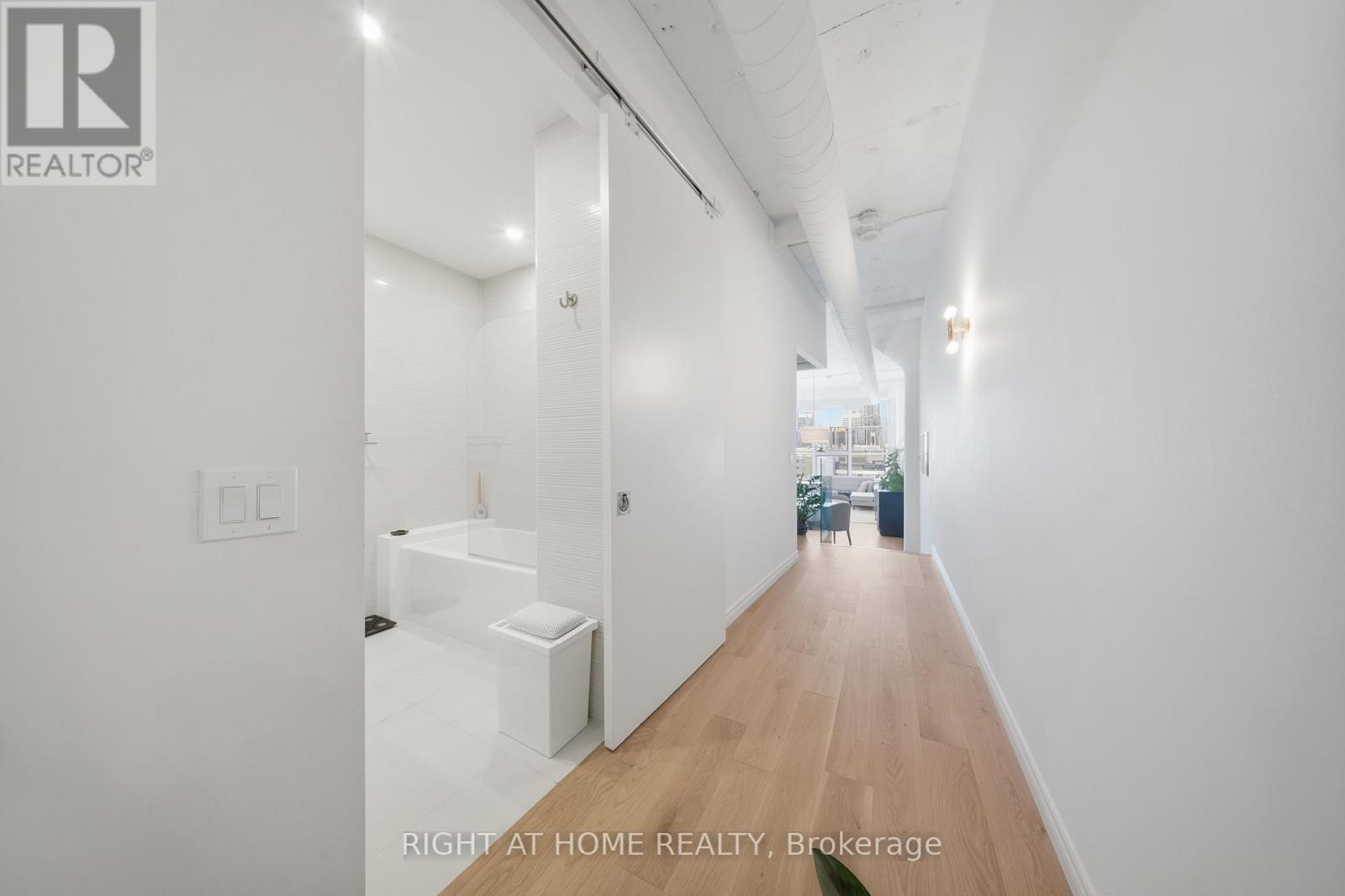 1011 - 155 Dalhousie Street, Toronto, Ontario  M5B 2P7 - Photo 7 - C13411266