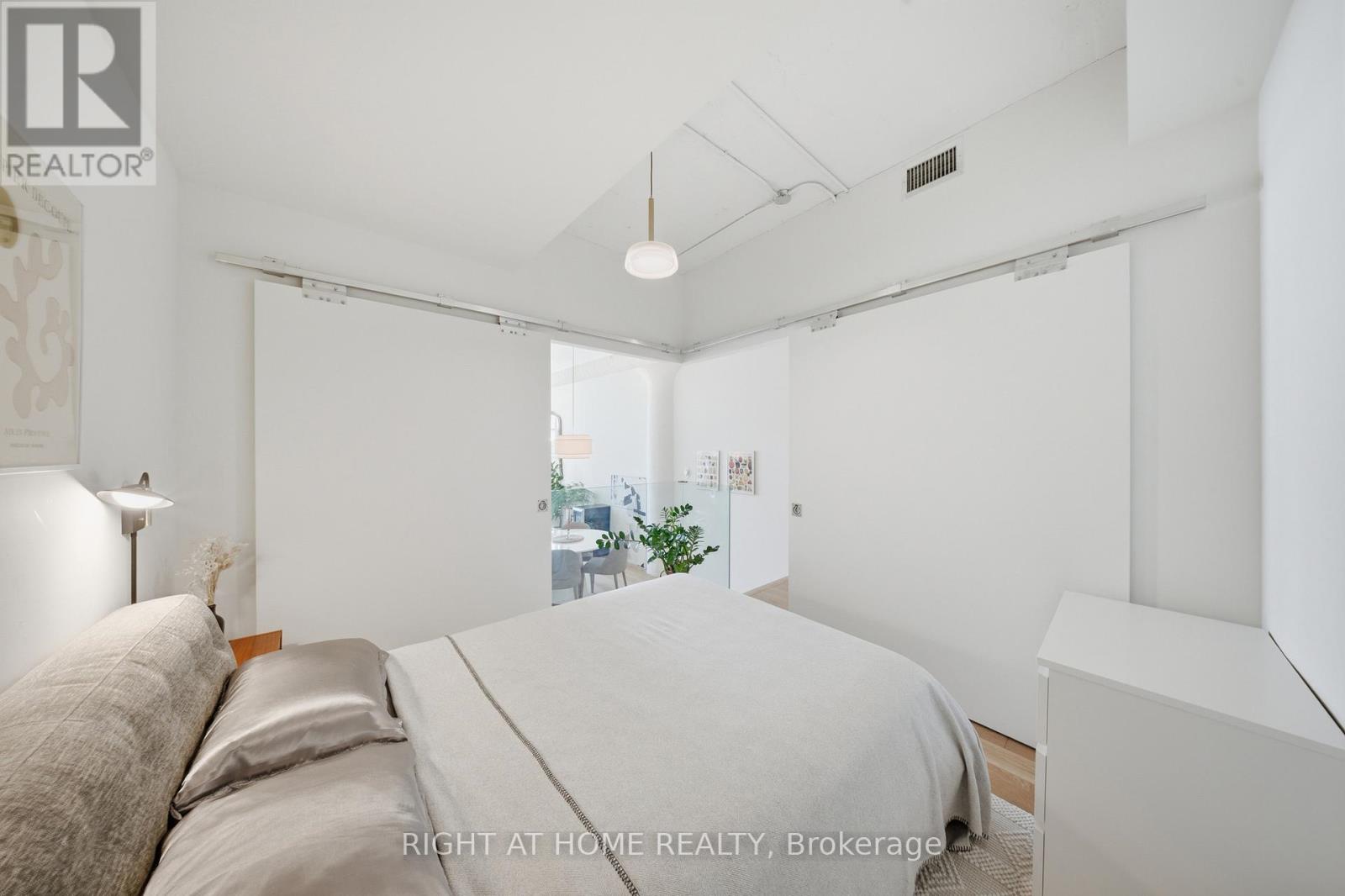 1011 - 155 Dalhousie Street, Toronto, Ontario  M5B 2P7 - Photo 9 - C13411266