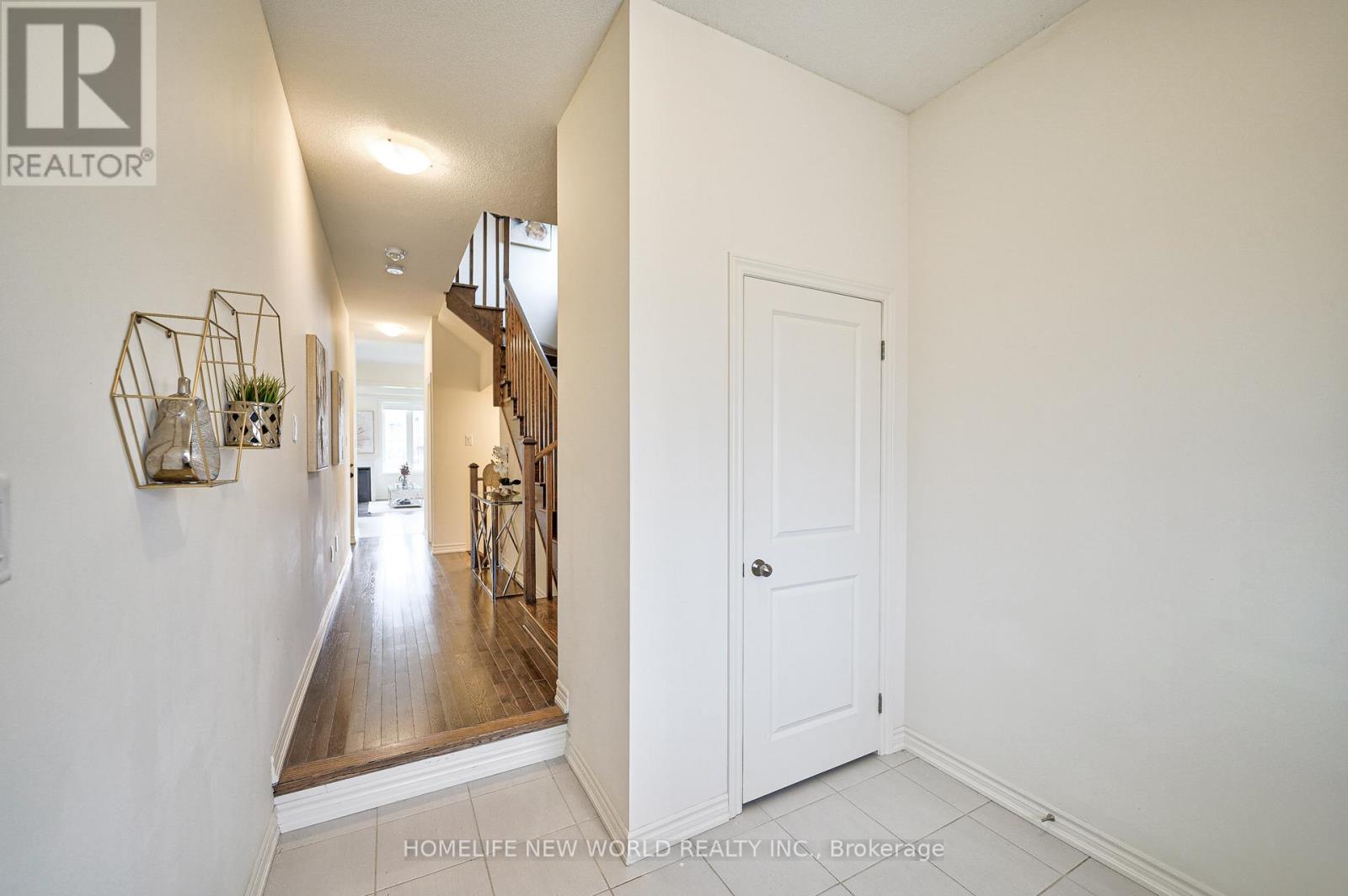 74 Fruitful Crescent, Whitby, Ontario  L1P 0N3 - Photo 4 - E13411226