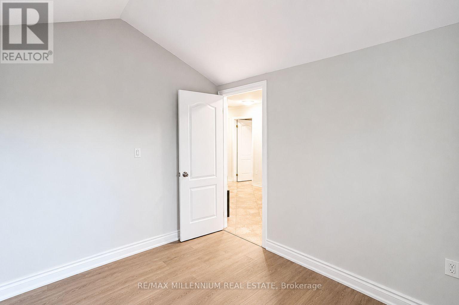 15 Quinlan Road, Barrie (Georgian Drive), Ontario  L4M 6T2 - Photo 10 - S13411244