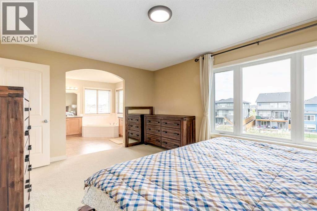 664 Luxstone Landing Sw, Airdrie, Alberta  T4B 3L2 - Photo 23 - A2315122