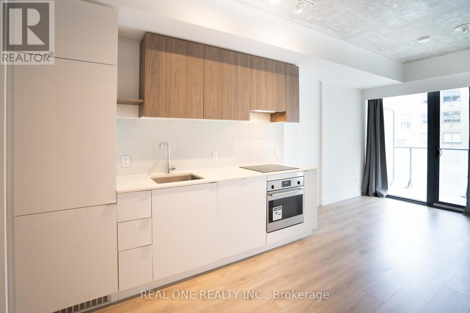 318 - 161 Roehampton Avenue, Toronto, Ontario  M4P 1P9 - Photo 7 - C13411060