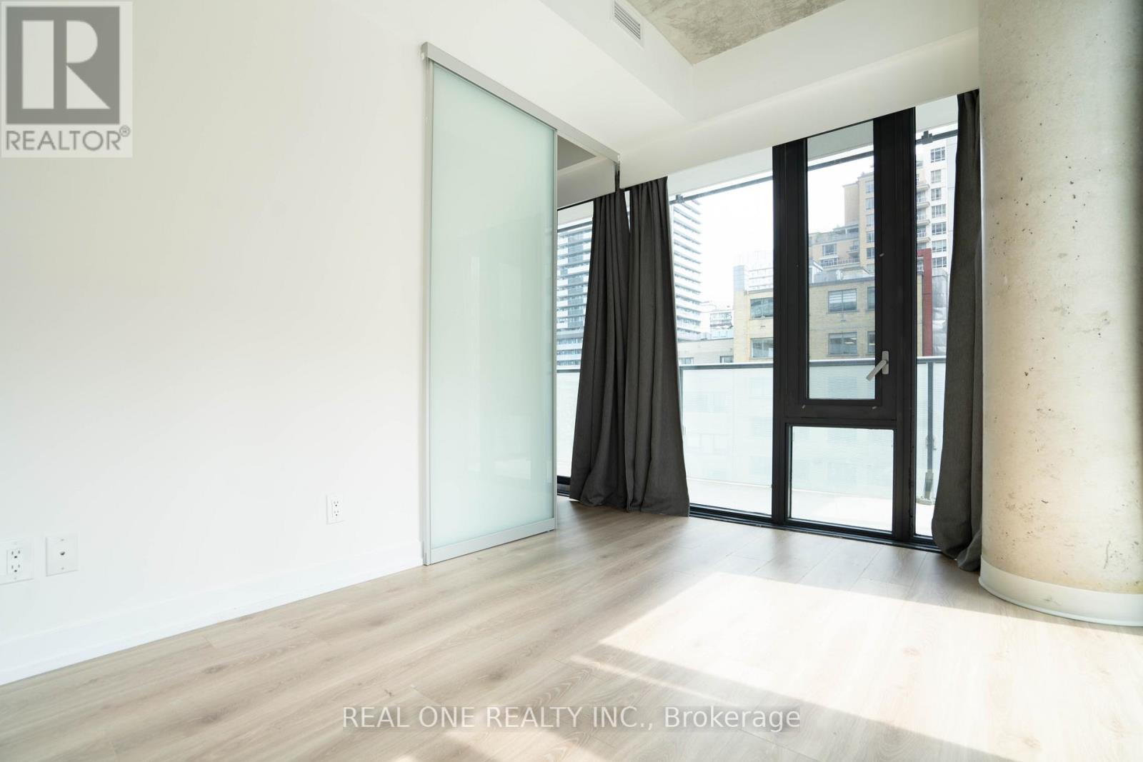 318 - 161 Roehampton Avenue, Toronto, Ontario  M4P 1P9 - Photo 10 - C13411060